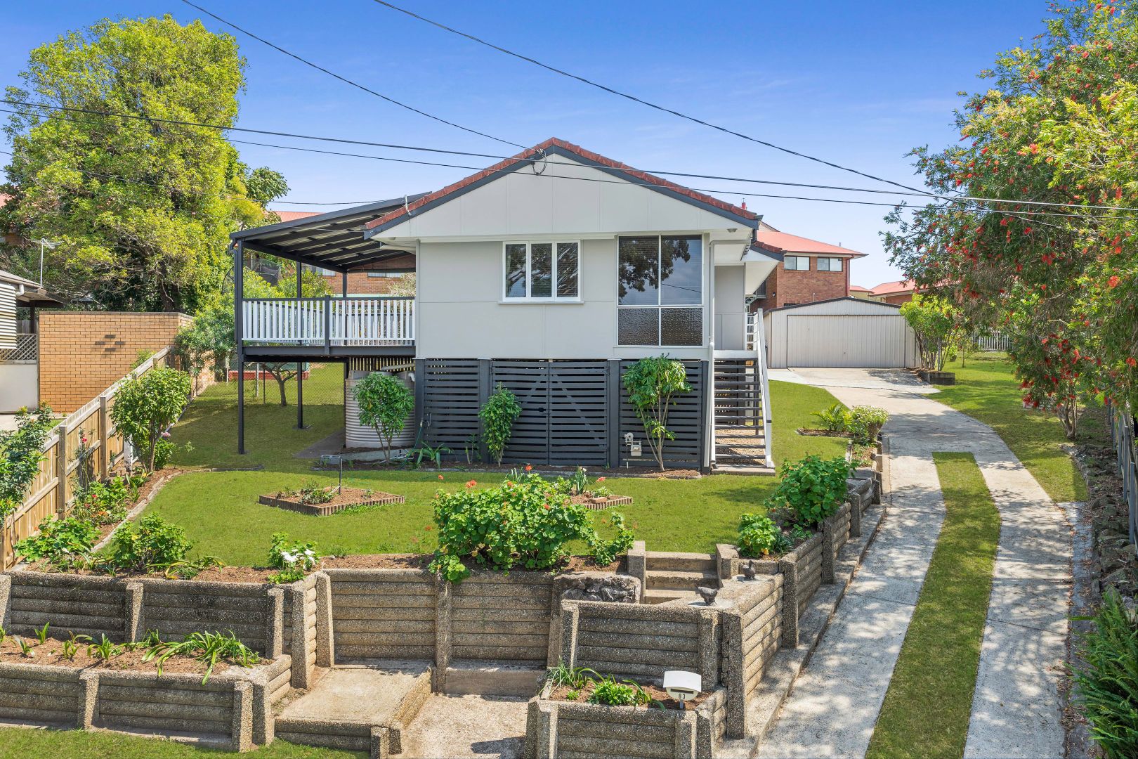 83 Roseneath Parade, Wynnum West Property History & Address Research