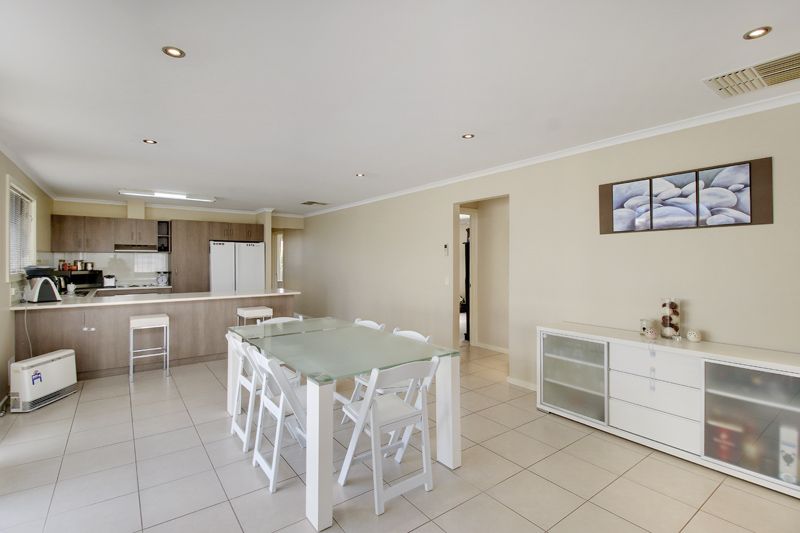 6 Trevelyan Street, Barmera SA 5345, Image 2