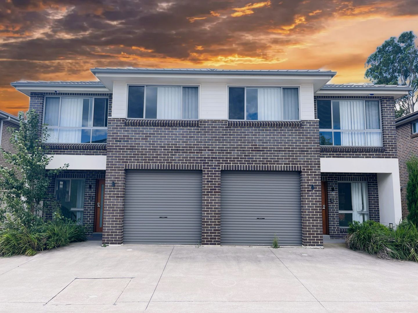 4 bedrooms Townhouse in 17 Cribbin Street MARSDEN PARK NSW, 2765