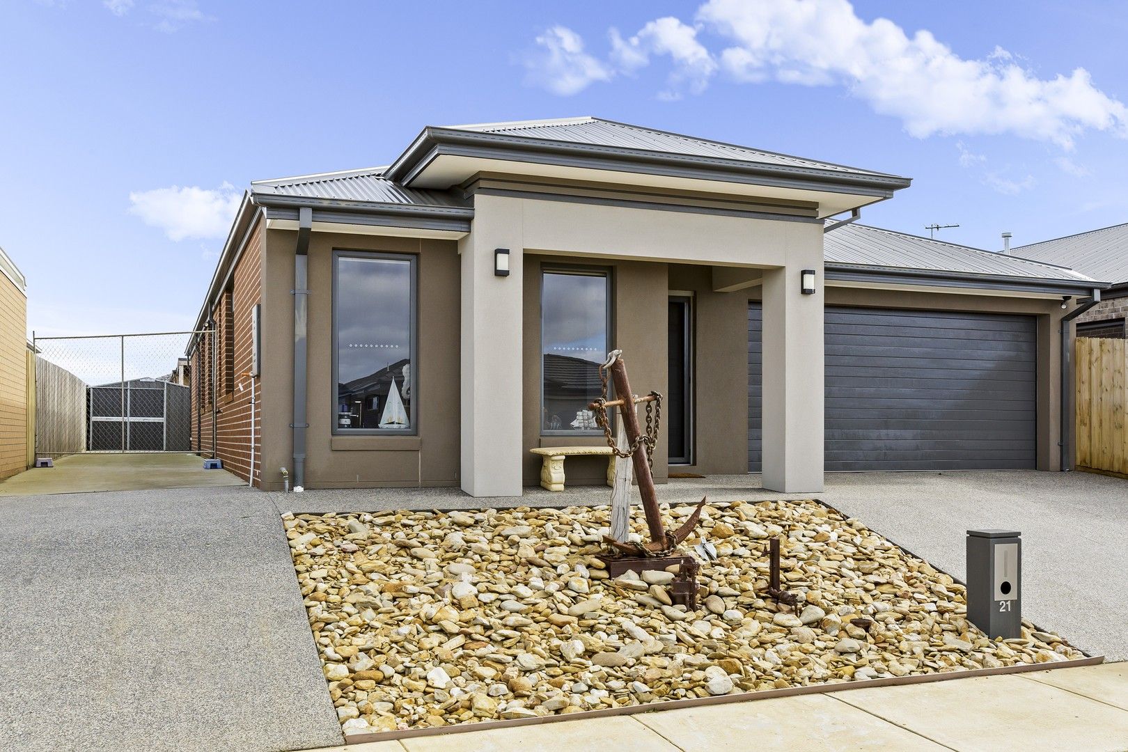 4 bedrooms House in 21 Elegante Road ST LEONARDS VIC, 3223