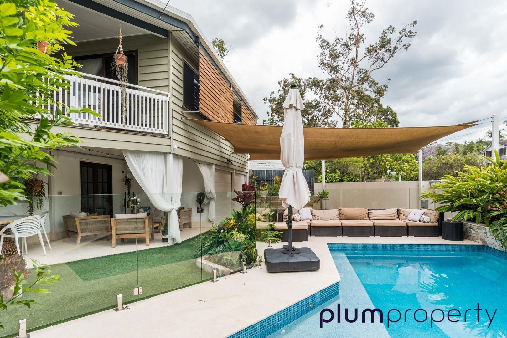 3 bedrooms House in 8 Dempster Street TOOWONG QLD, 4066