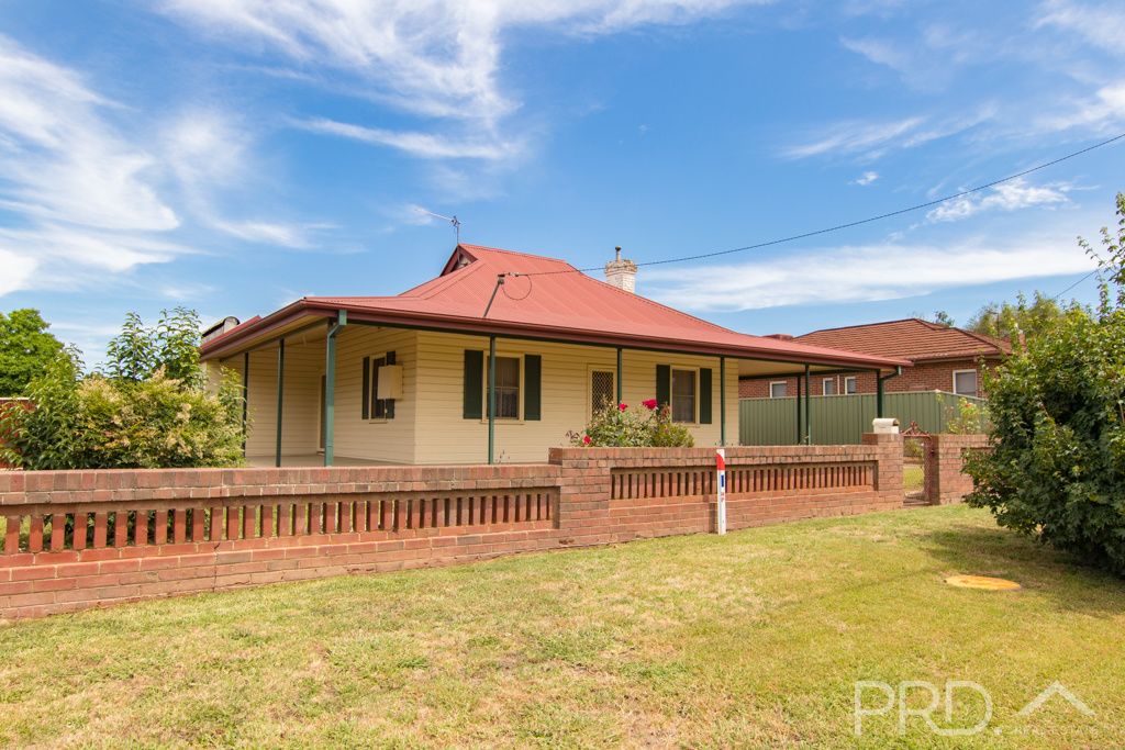 6 Herbert Street, Tumut NSW 2720, Image 0