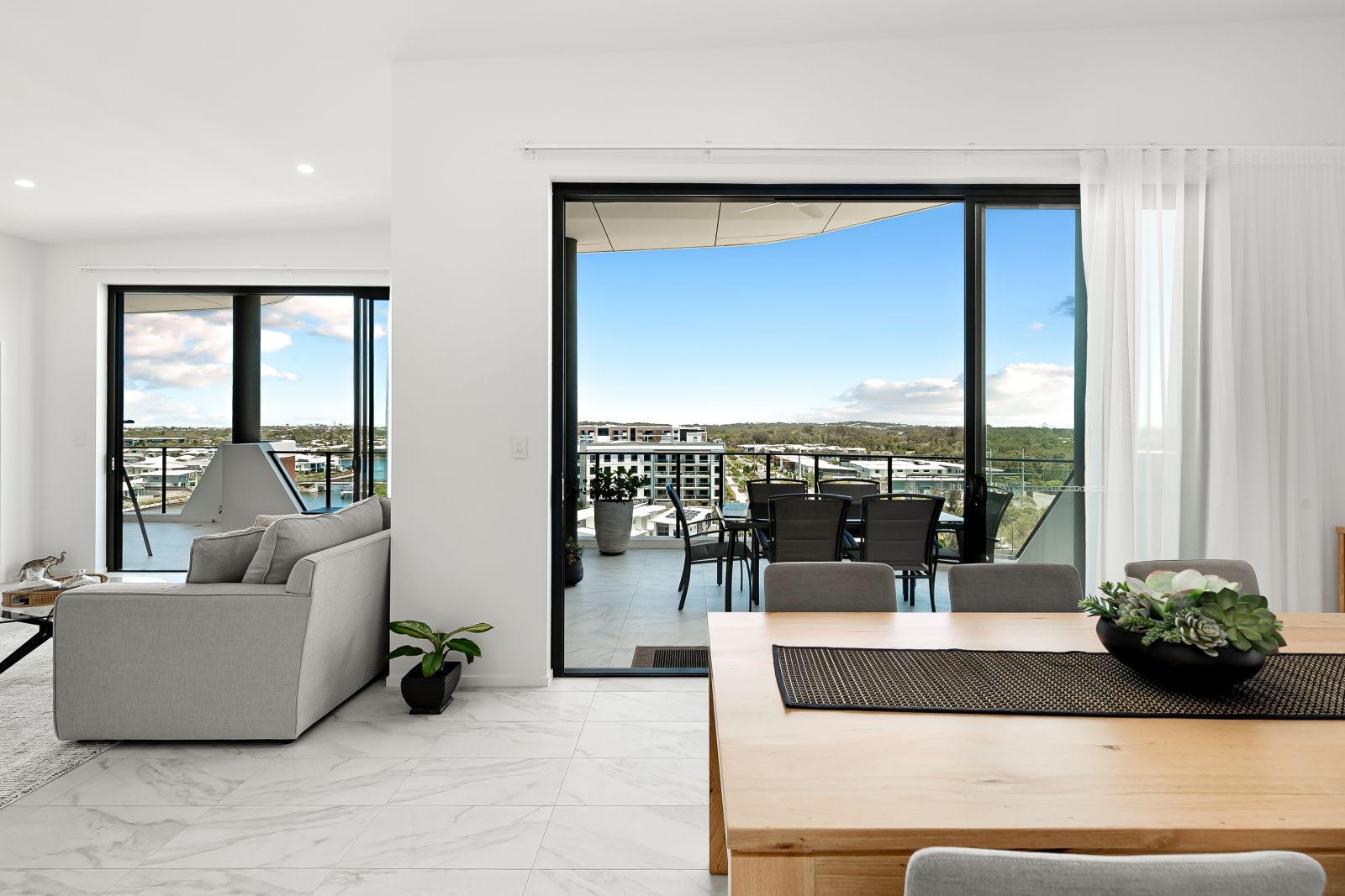 2702/2 Bright Place, Birtinya QLD 4575, Image 0