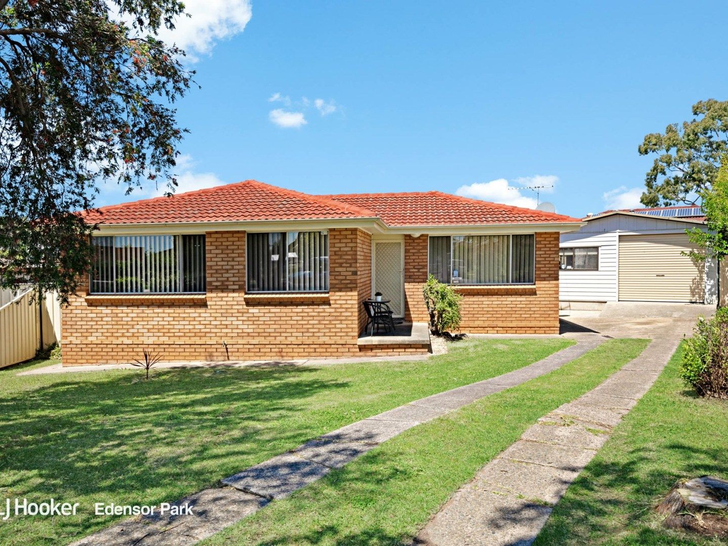 9 Hoyle Place, Greenfield Park NSW 2176