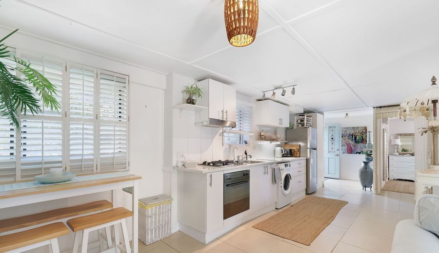 1 bedrooms House in 2/288 Bayview Street HOLLYWELL QLD, 4216