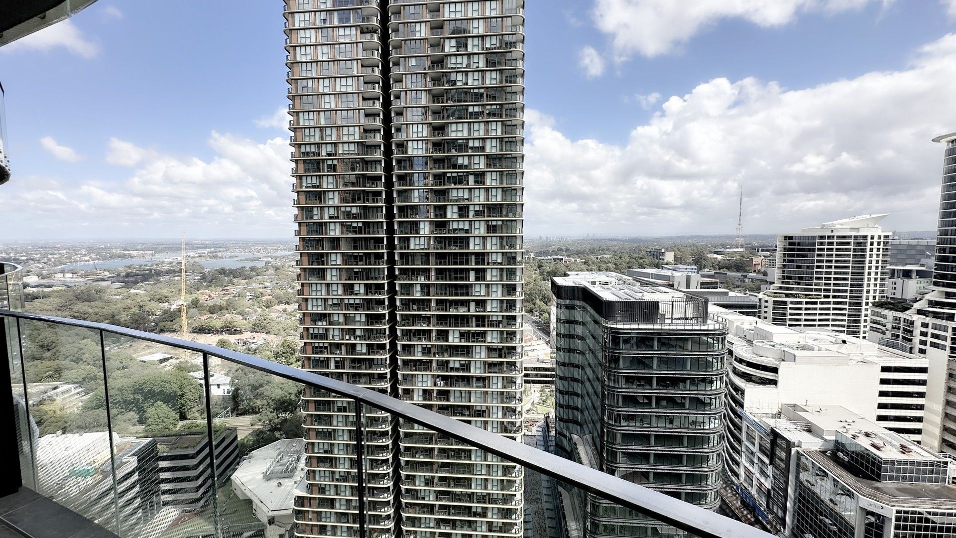 1 bedrooms Apartment / Unit / Flat in 2315/500 Pacific Highway ST LEONARDS NSW, 2065