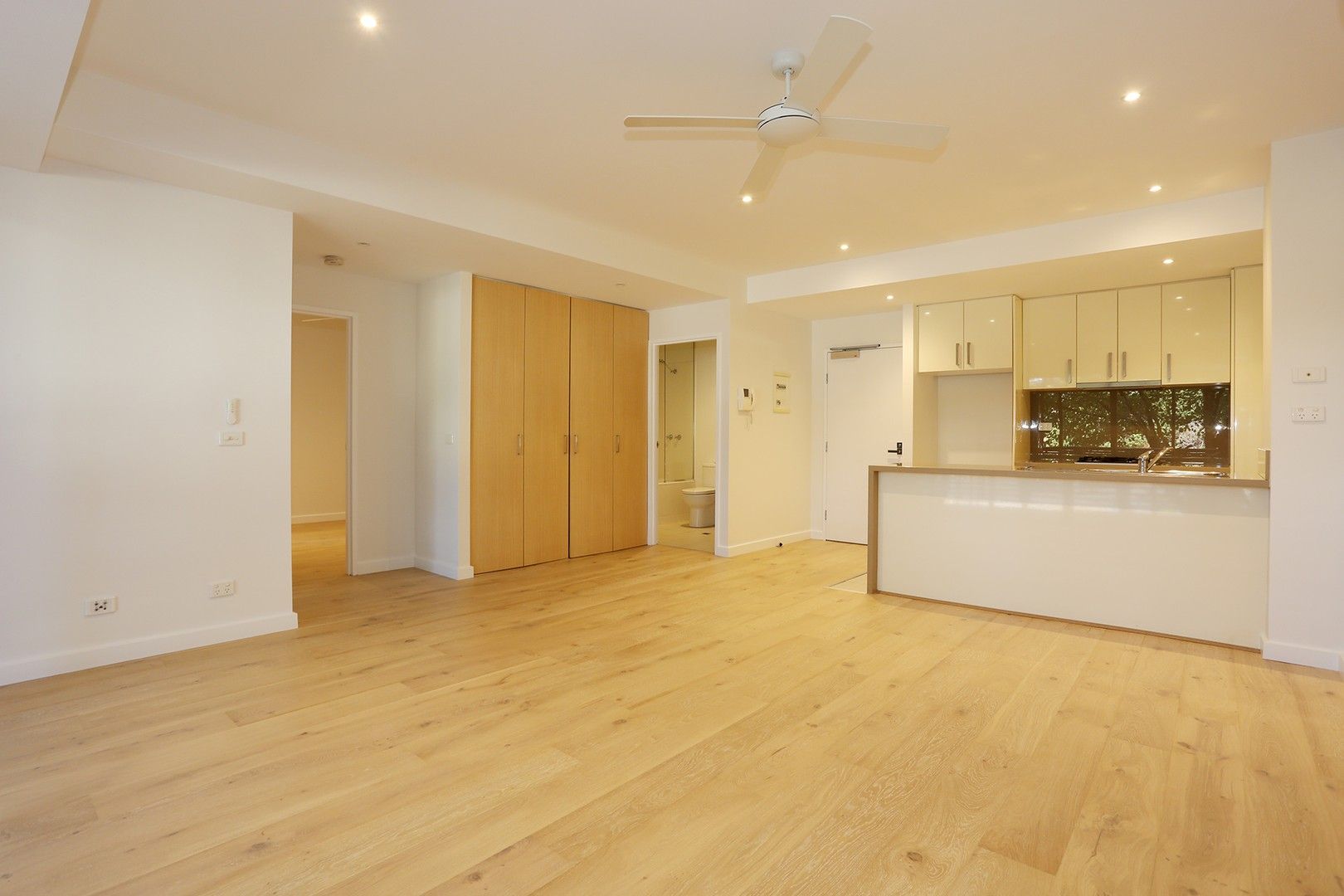 2 bedrooms Apartment / Unit / Flat in 10/8 Burrowes Street ASCOT VALE VIC, 3032