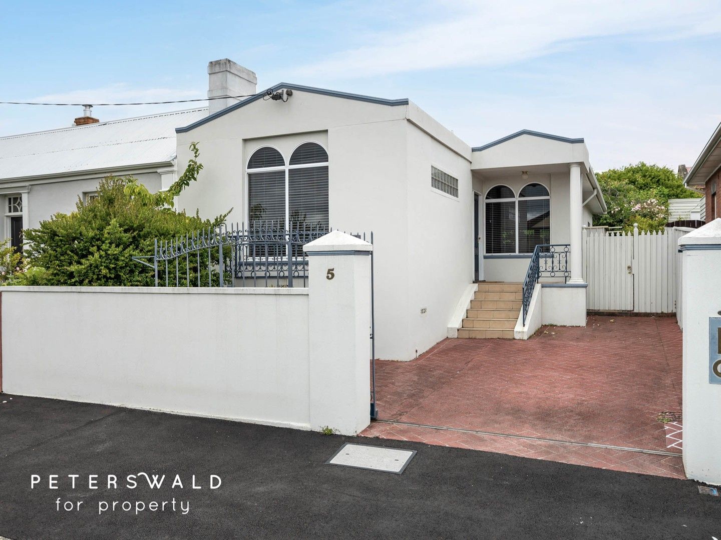 3 bedrooms House in 5 Cavell Street WEST HOBART TAS, 7000