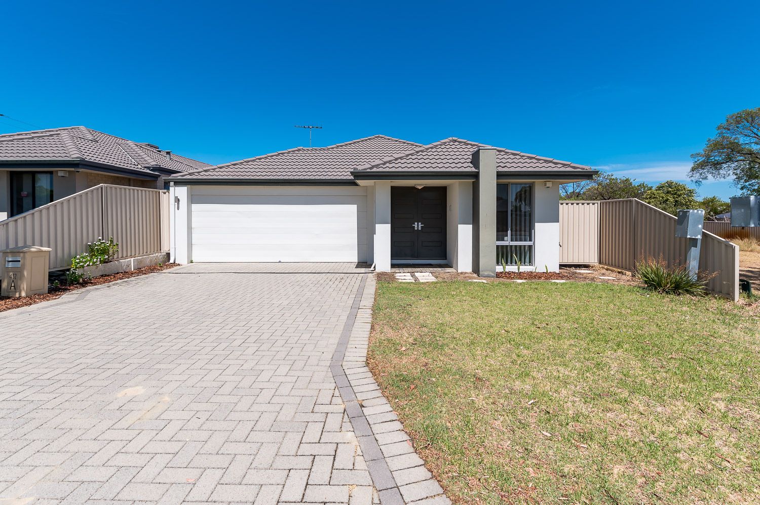 4 bedrooms House in 432a Belgravia Street CLOVERDALE WA, 6105