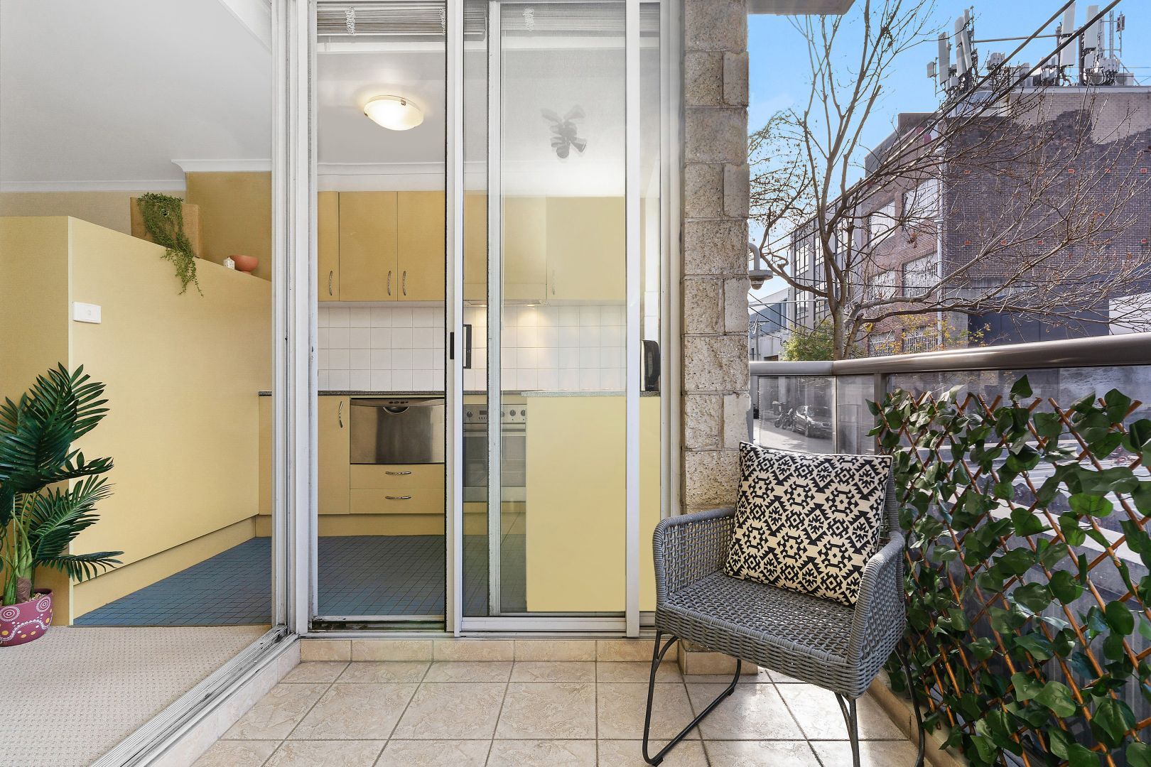 1 bedrooms Apartment / Unit / Flat in 201/47-49 Chippen Street CHIPPENDALE NSW, 2008