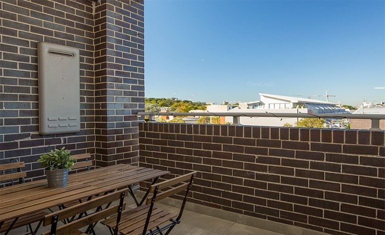1 bedrooms Apartment / Unit / Flat in 2/3 Henderson Road ALEXANDRIA NSW, 2015