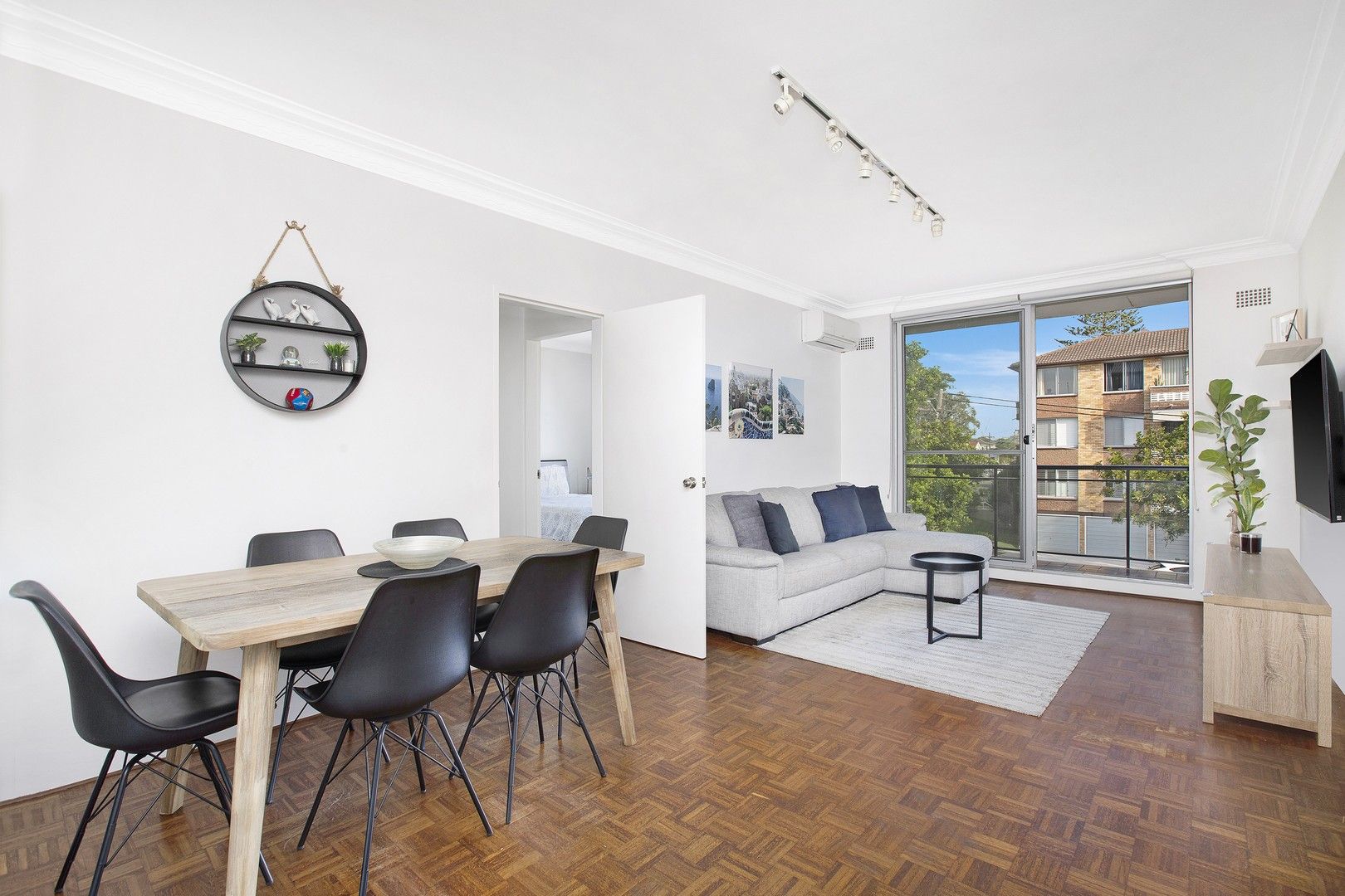 2 bedrooms Apartment / Unit / Flat in 2/32-34 The Avenue ROSE BAY NSW, 2029