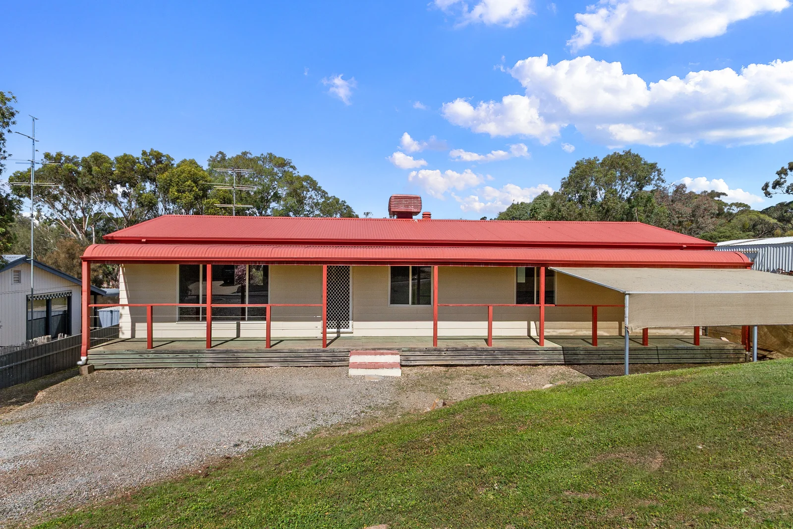 24 Kelly Street, Clare SA 5453