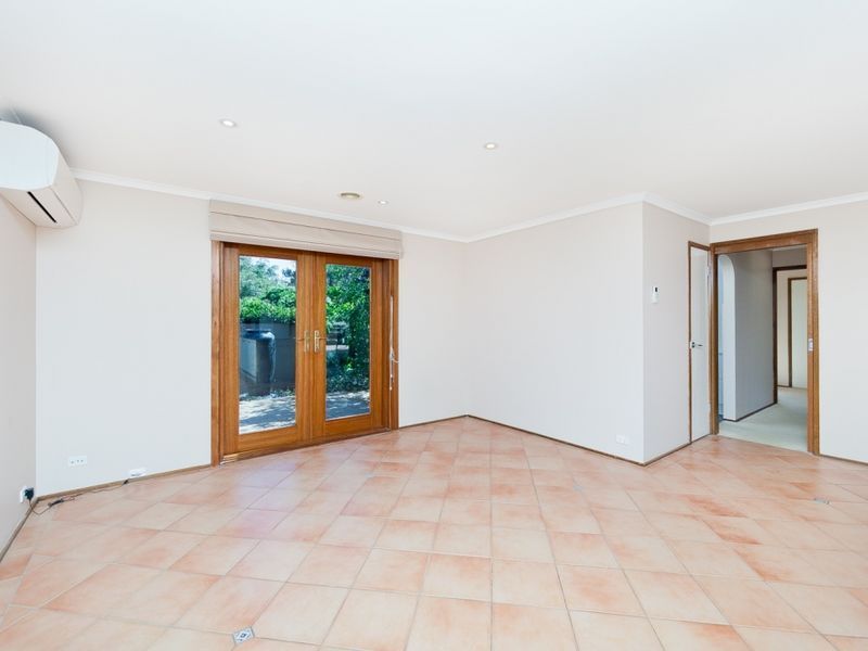 1 Brentnall Place, Fadden ACT 2904, Image 1