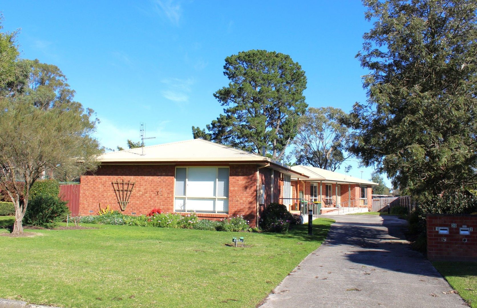 2 bedrooms Apartment / Unit / Flat in 2/30 Gardner Street LONGWARRY VIC, 3816