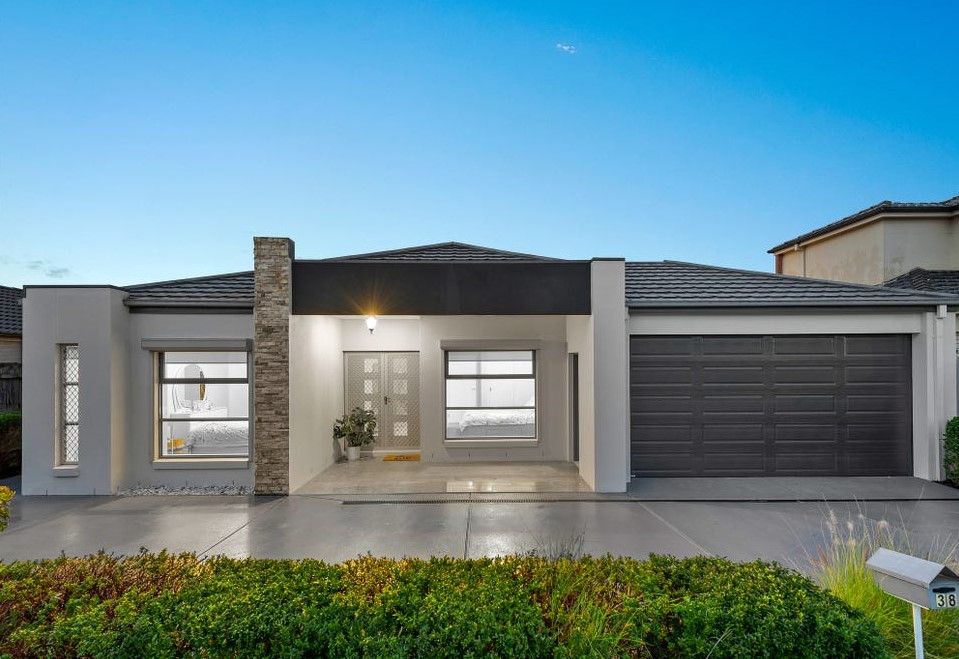 5 bedrooms House in 38 Player Drive NARRE WARREN VIC, 3805