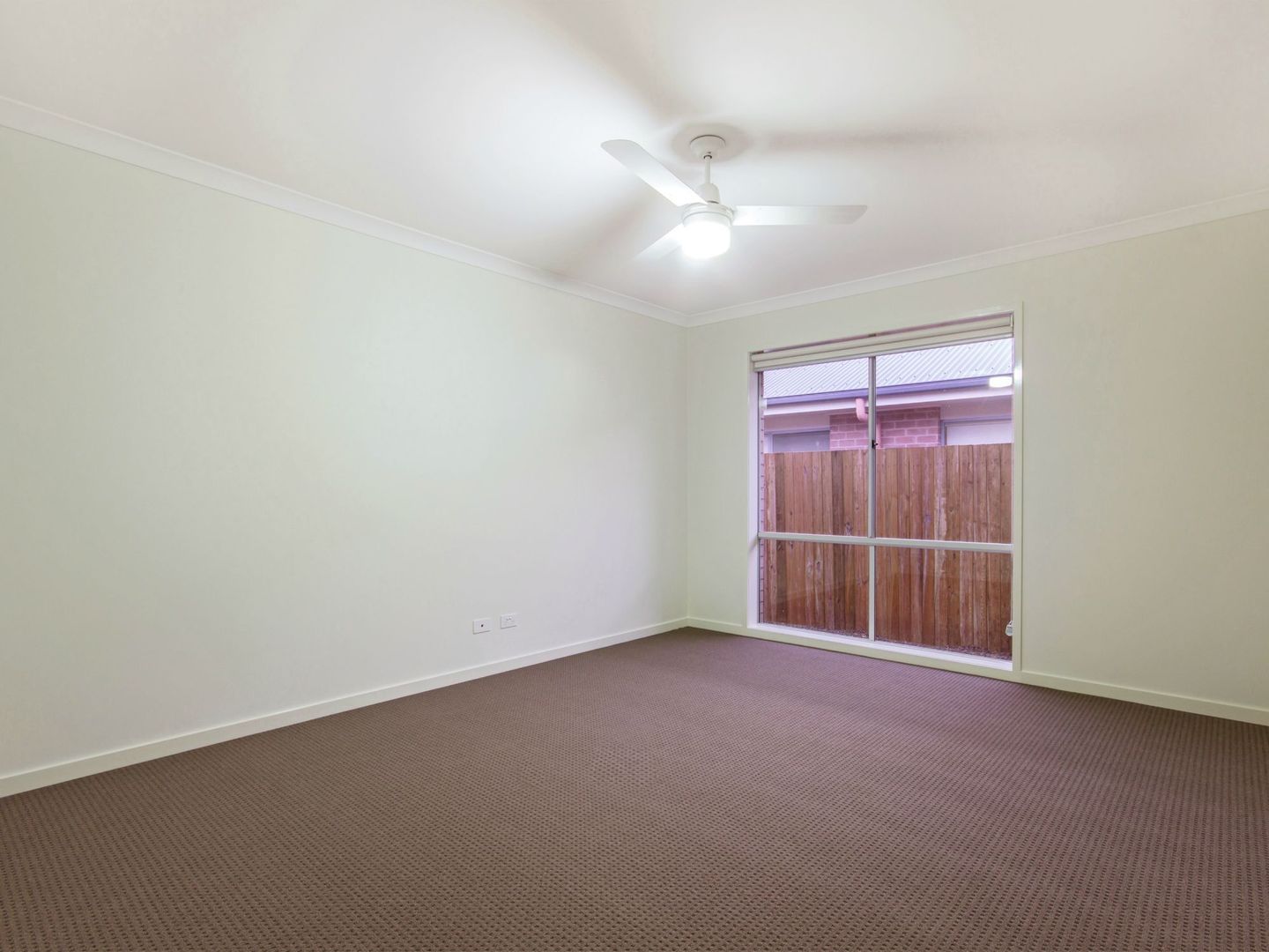 111 Harmony Crescent, South Ripley QLD 4306, Image 2