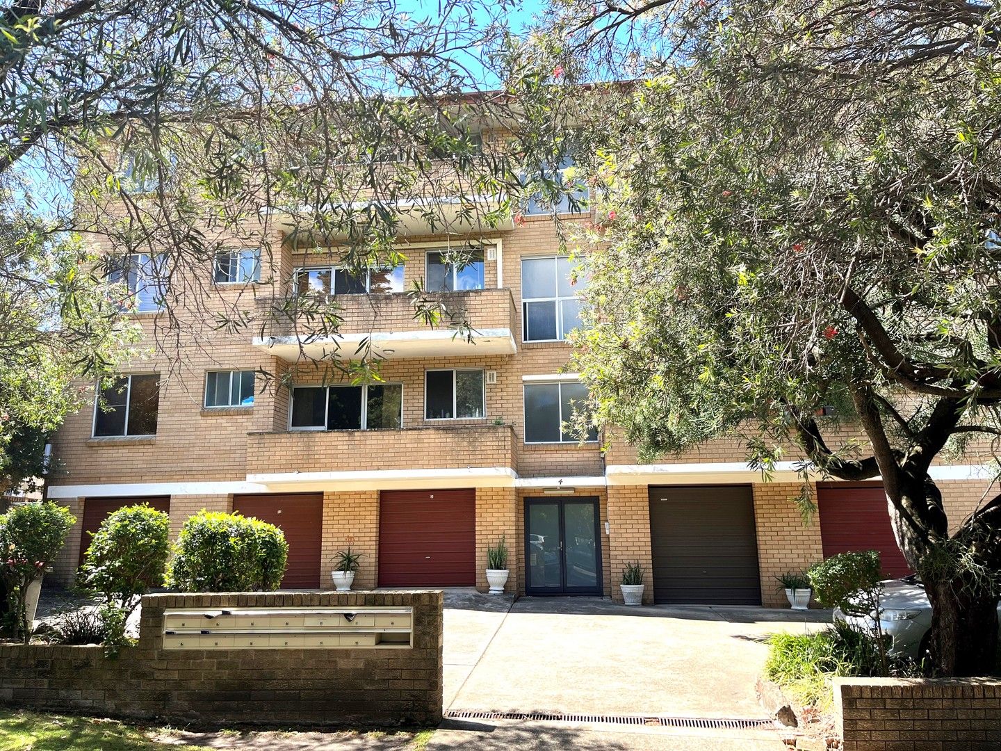 2 bedrooms Apartment / Unit / Flat in 8/4 Hayburn Avenue ROCKDALE NSW, 2216