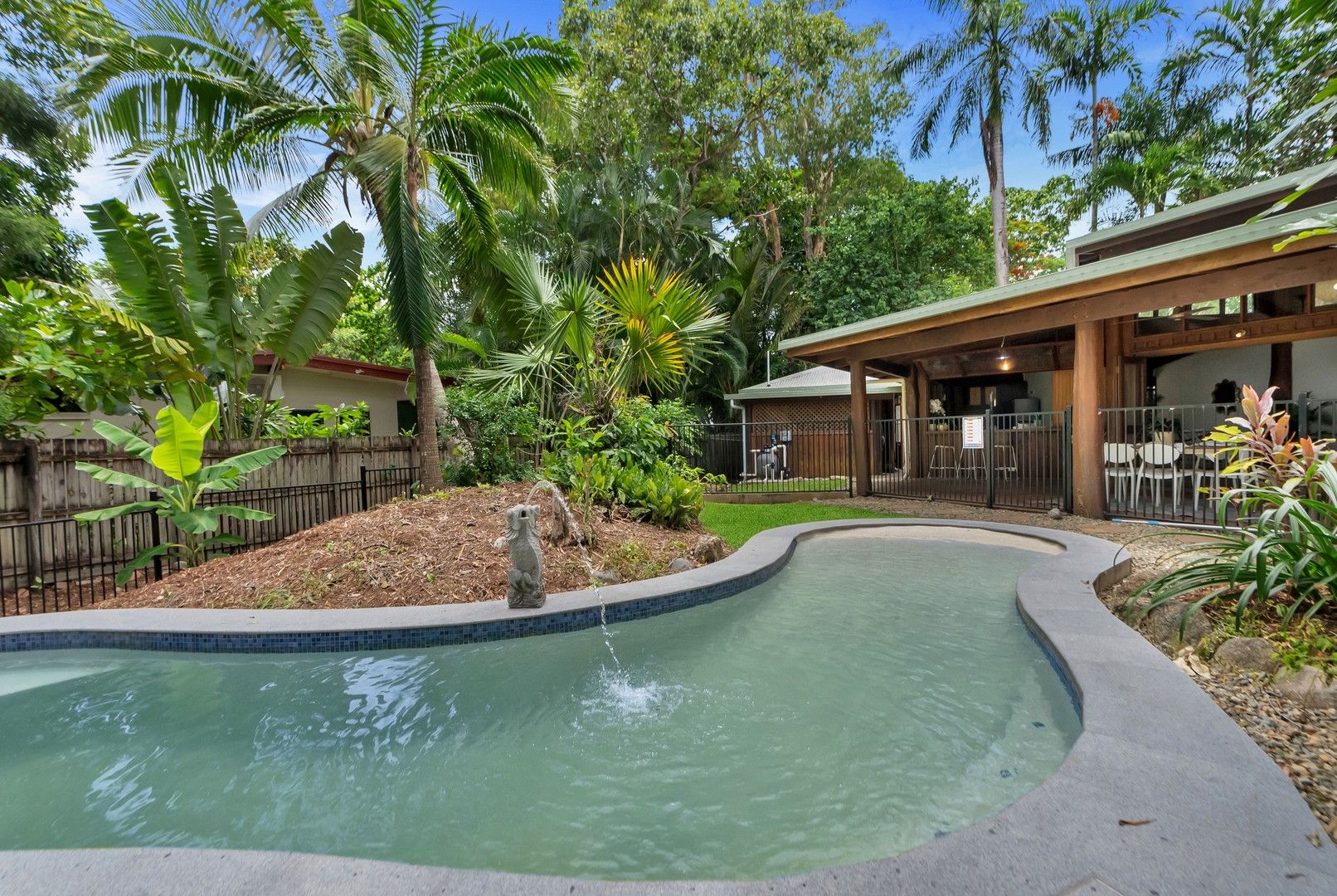 4 bedrooms House in 24 Pellowe Street CLIFTON BEACH QLD, 4879