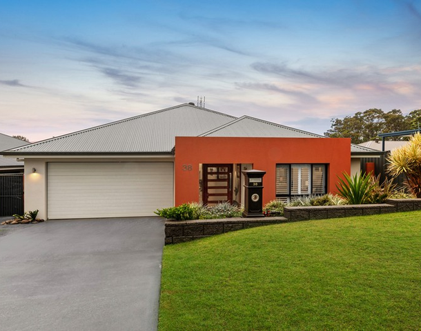 38 Manchurian Way, Wadalba NSW 2259