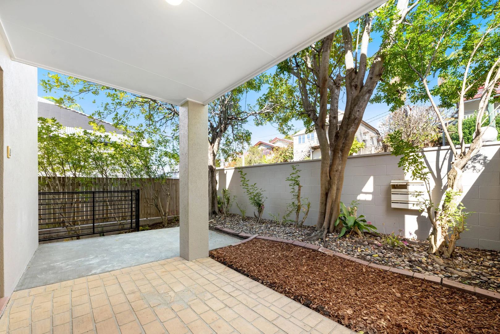 Additional image 5 of 2/19 Athlone Street, Woolloongabba QLD 4102