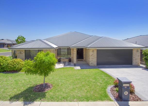 16 Shiraz Road, North Tamworth NSW 2340