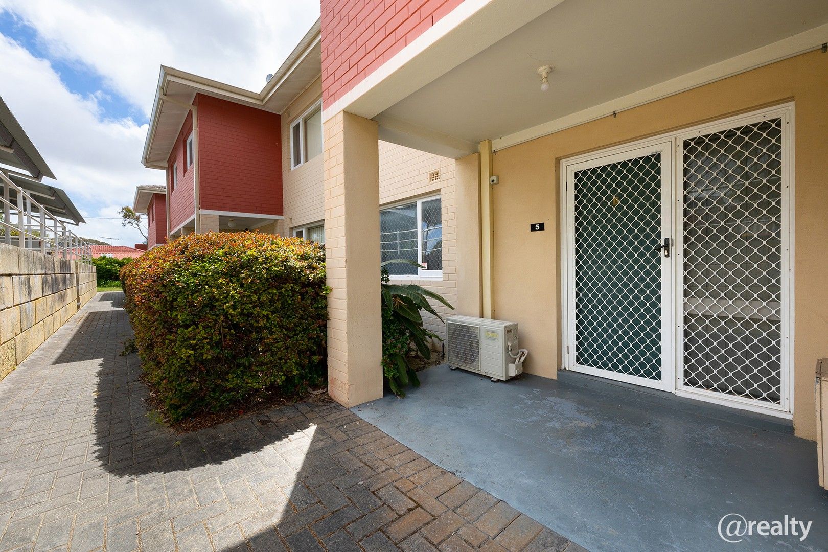 5/32 Pointer Way, Girrawheen WA 6064, Image 0