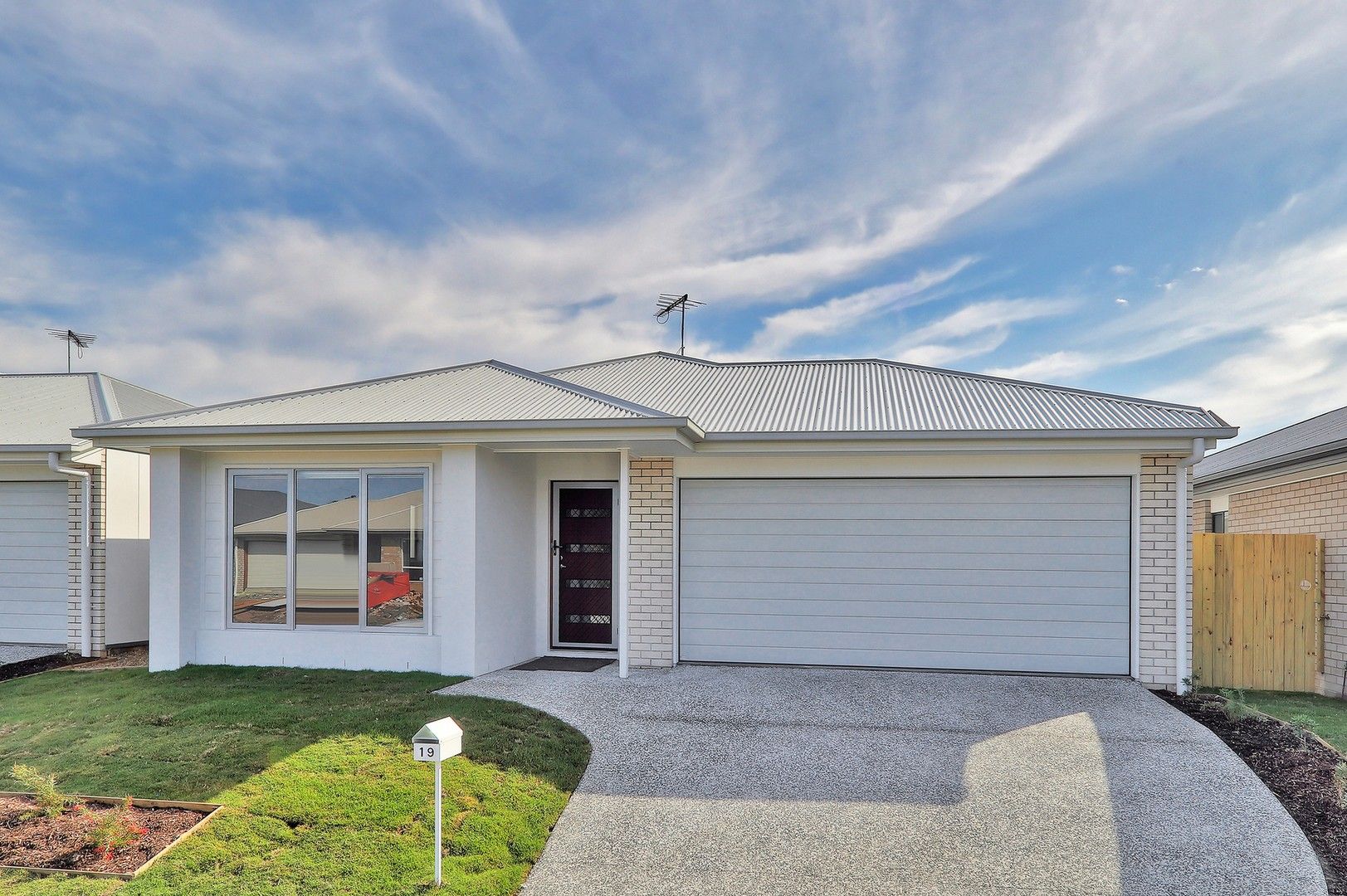 4 bedrooms House in 19 Aaron Cct BROWNS PLAINS QLD, 4118