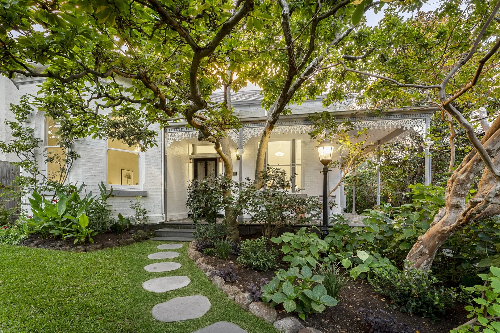 7 Hawksburn Road, South Yarra VIC 3141