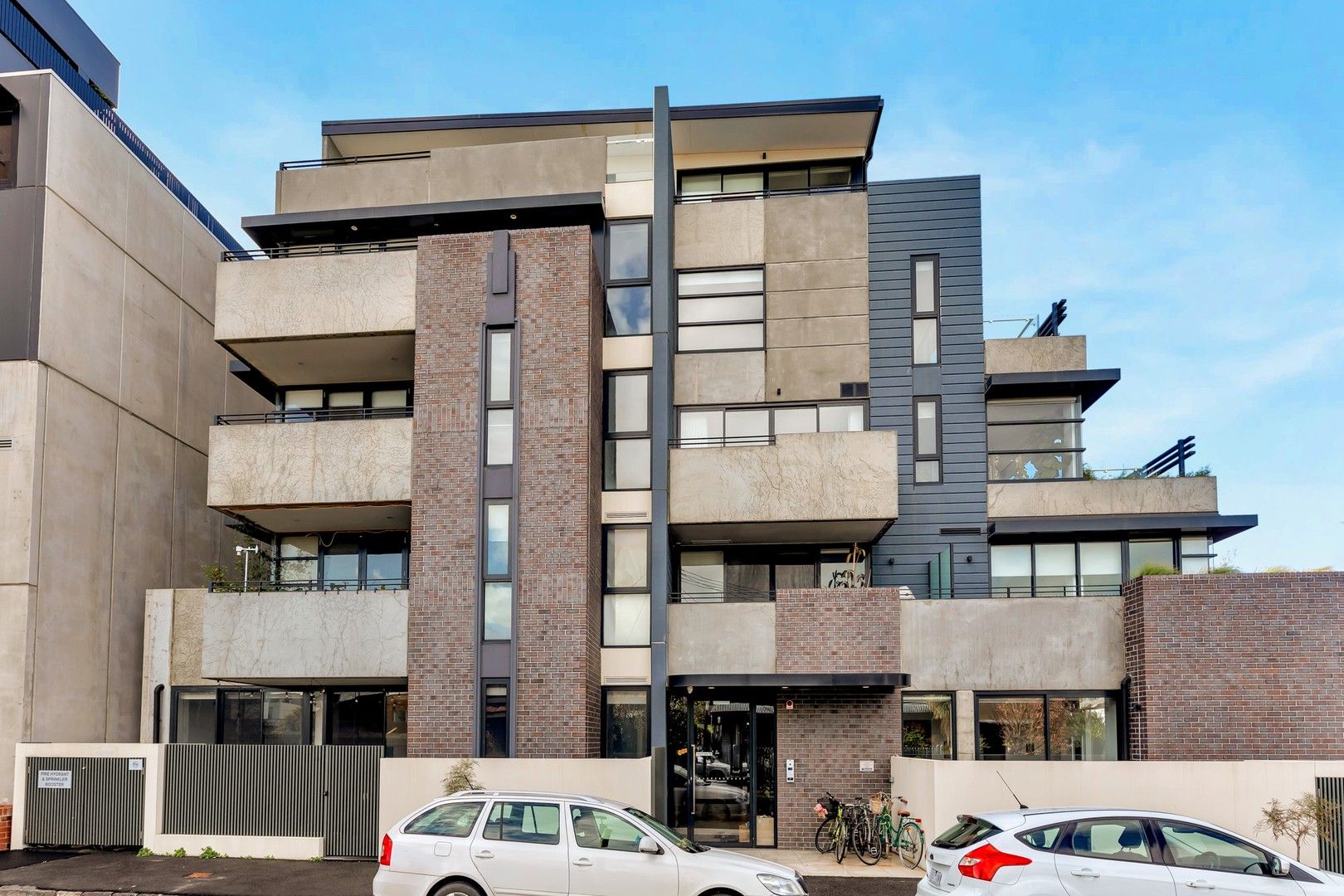 2 bedrooms Apartment / Unit / Flat in 301/6-8 Gamble Street BRUNSWICK EAST VIC, 3057