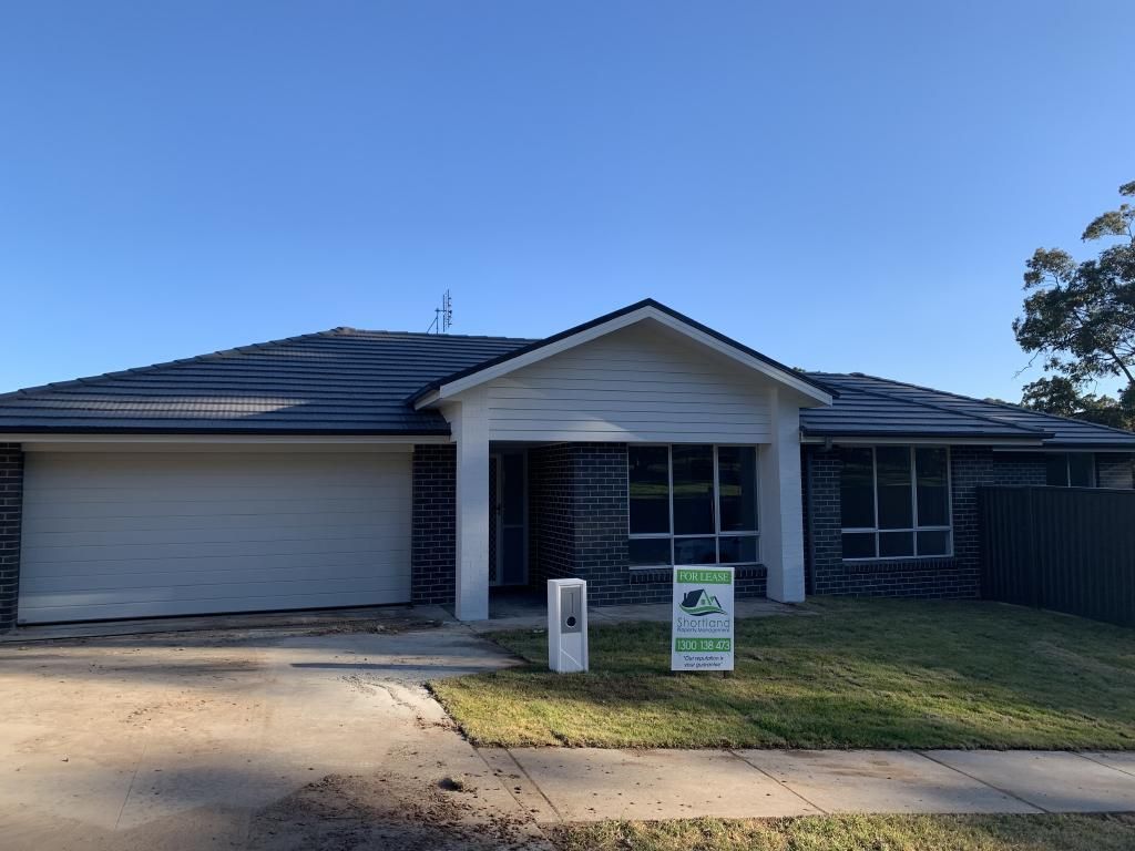 4 bedrooms House in 11 MARTHA ROAD EDGEWORTH NSW, 2285