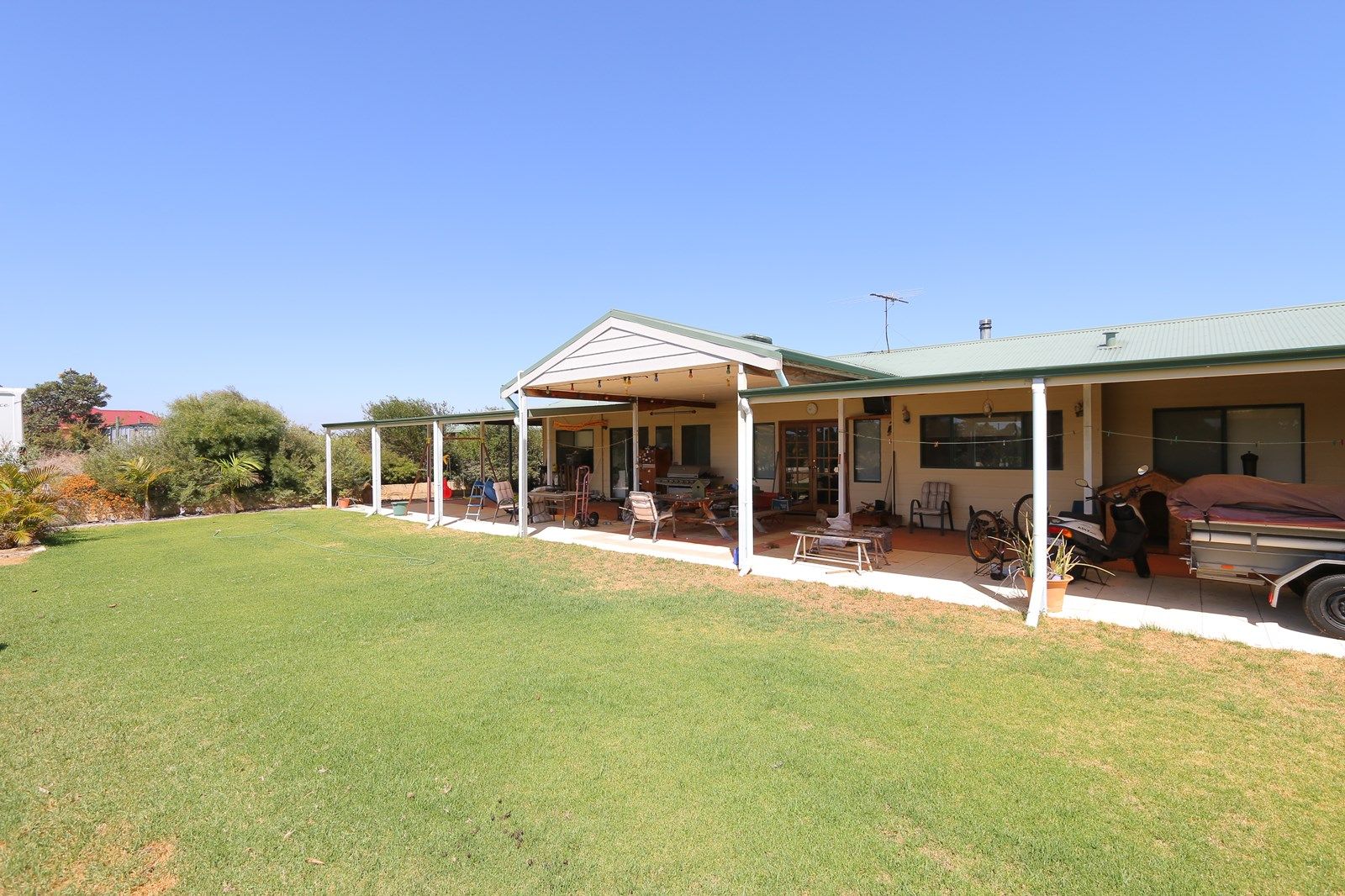 71 Paperbark Avenue, Gabbadah WA 6041, Image 2