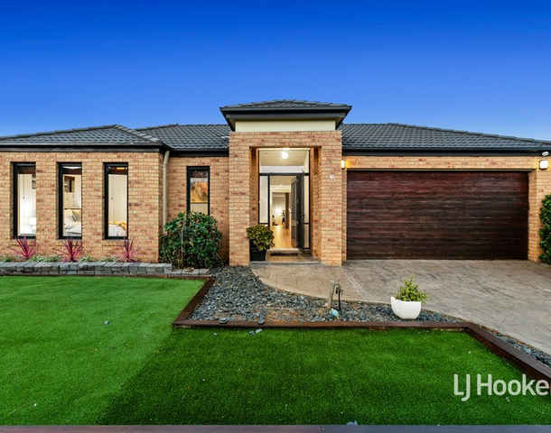 16 Creswick Drive, Point Cook VIC 3030