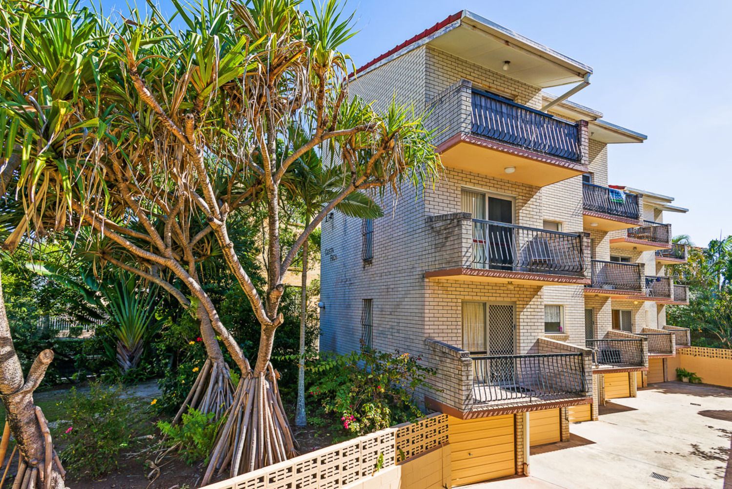 2/9 Australia Avenue, Broadbeach QLD 4218, Image 0