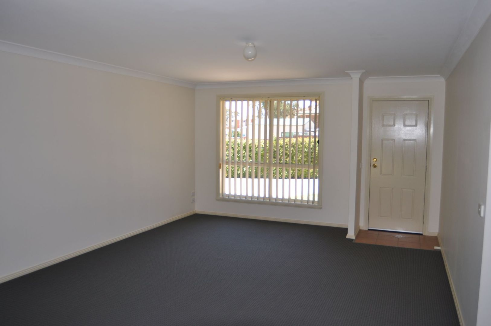 1/5 Griffin Street, Mitchell NSW 2795, Image 2