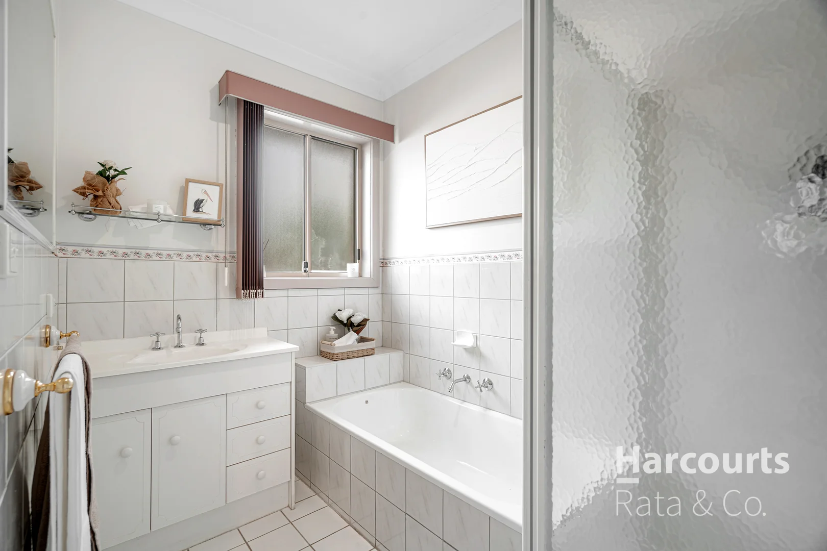 Additional image 10 of 4 Silvertop Court, Mill Park VIC 3082