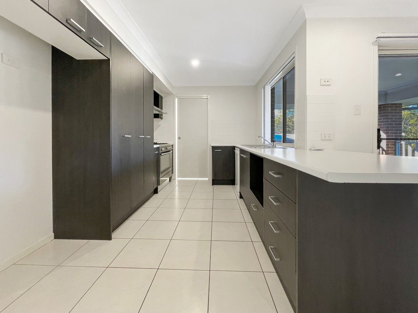 4 bedrooms House in 71 Blackwood Circuit CAMERON PARK NSW, 2285