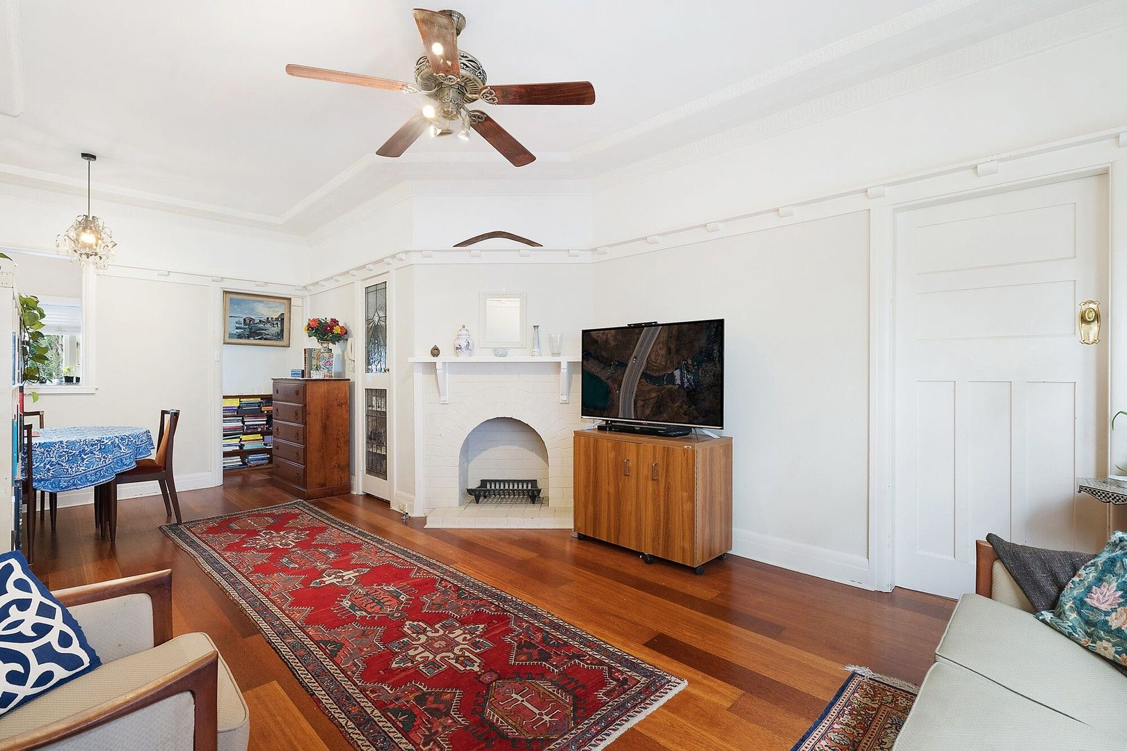 2 bedrooms Apartment / Unit / Flat in 4/223 Military Road CREMORNE NSW, 2090