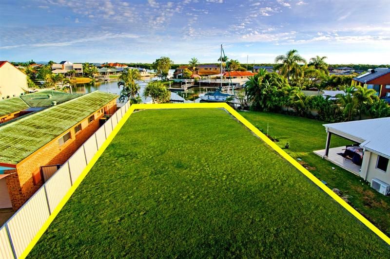 17 Dobell Avenue, PARADISE POINT QLD 4216, Image 2