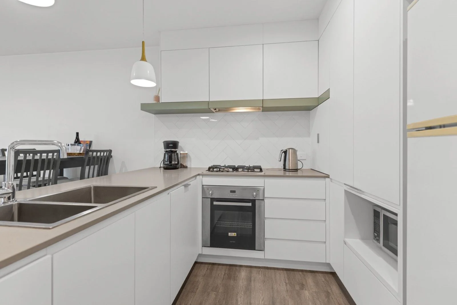 Additional image 11 of ID:21093517/88 Waldheim Street, Annerley QLD 4103