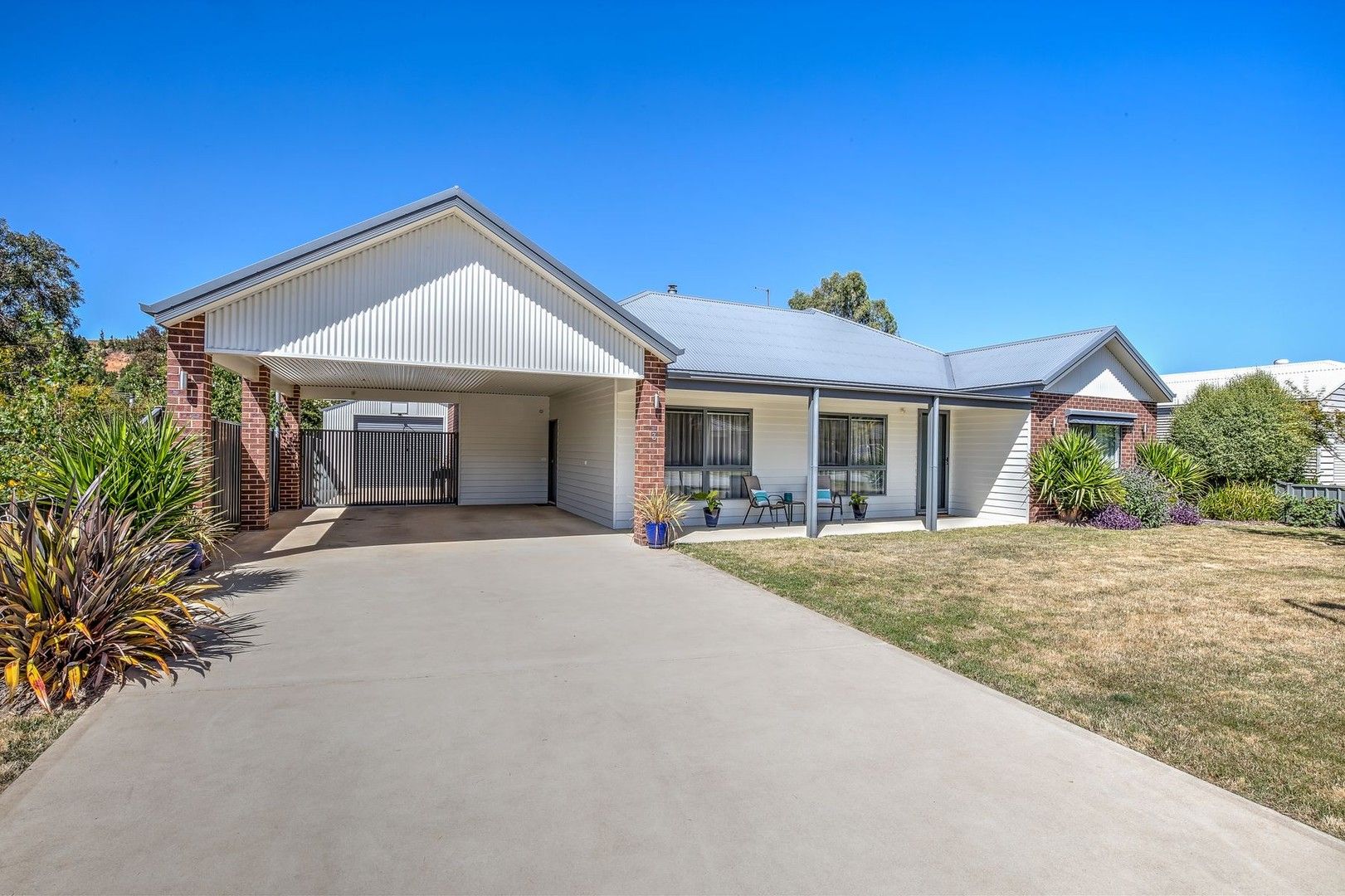 4 bedrooms House in 3 Monash Drive POREPUNKAH VIC, 3740