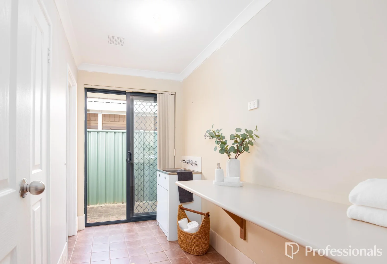 Additional image 12 of 25 Excalibur Chase, Wattle Grove WA 6107