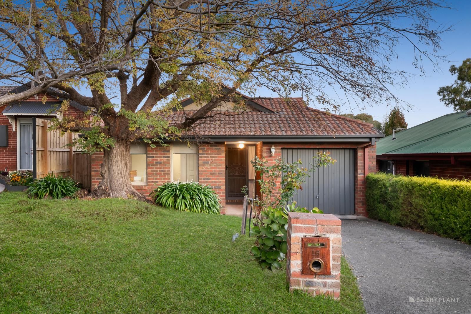 16 Commerford Place, Chirnside Park VIC 3116, Image 0