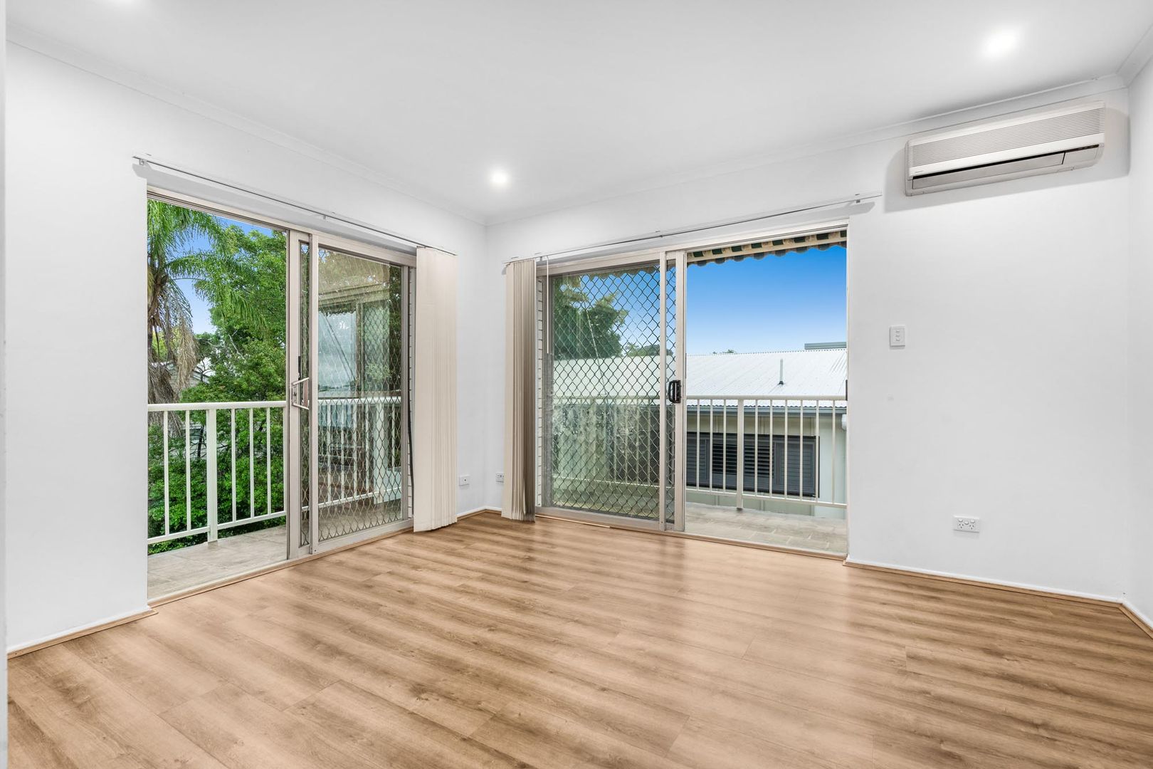 4/15 Annie Street, Camp Hill QLD 4152, Image 2