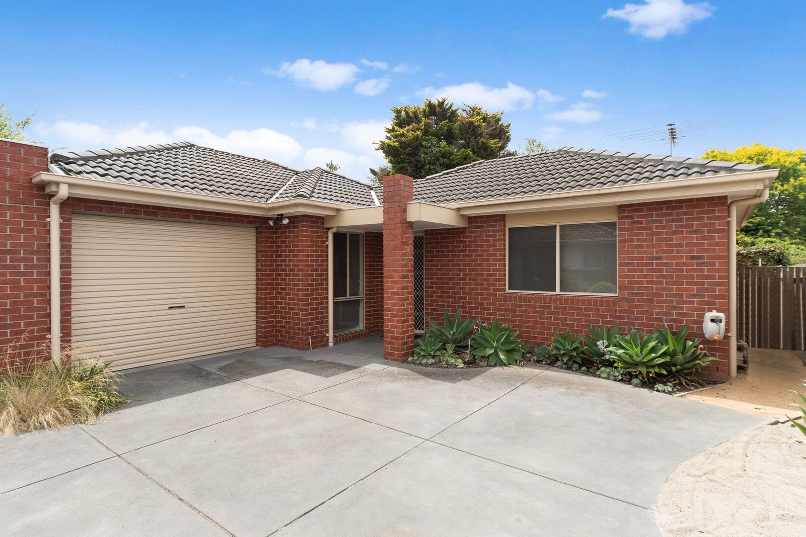 2 bedrooms House in 27a Tristania Street FRANKSTON SOUTH VIC, 3199