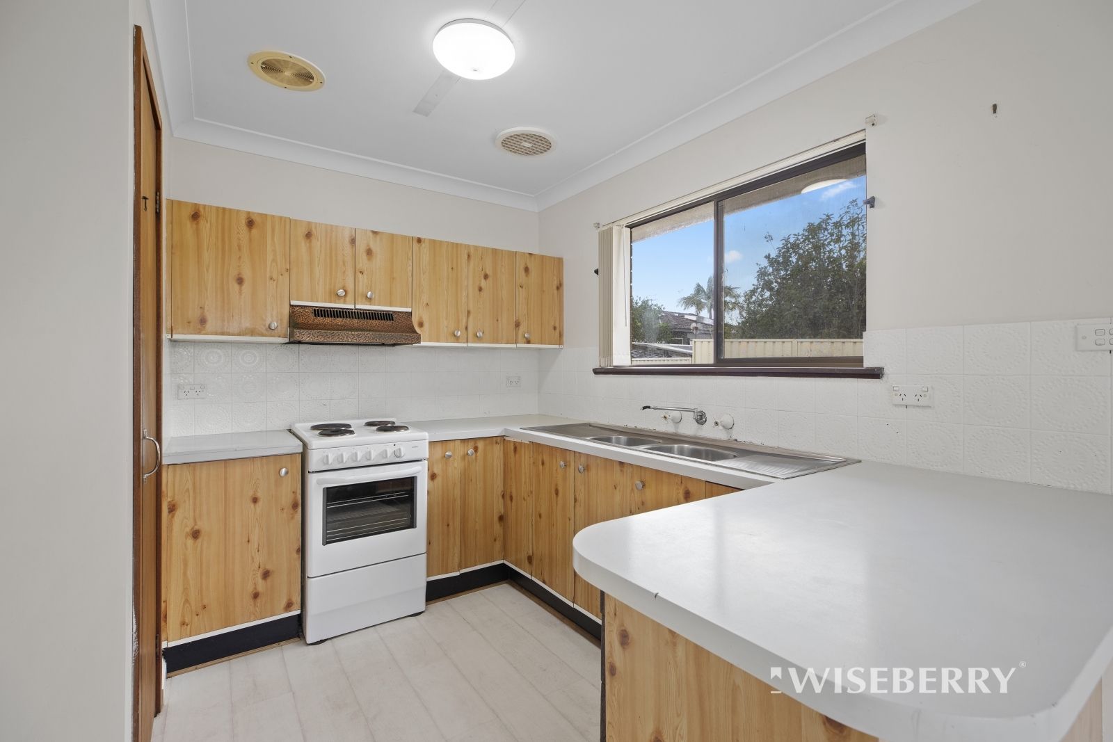 7 Cox Cl, Buff Point NSW 2262, Image 1