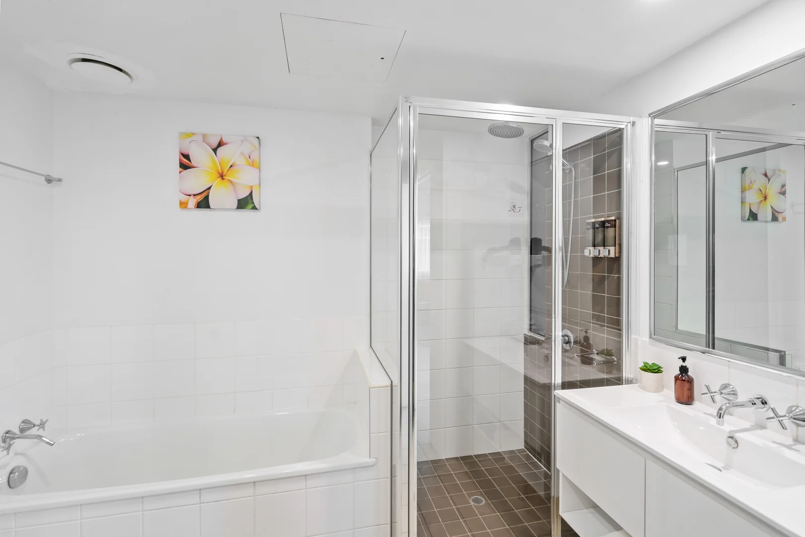 Additional image 7 of 31003/99 Esplanade, Cairns City QLD 4870