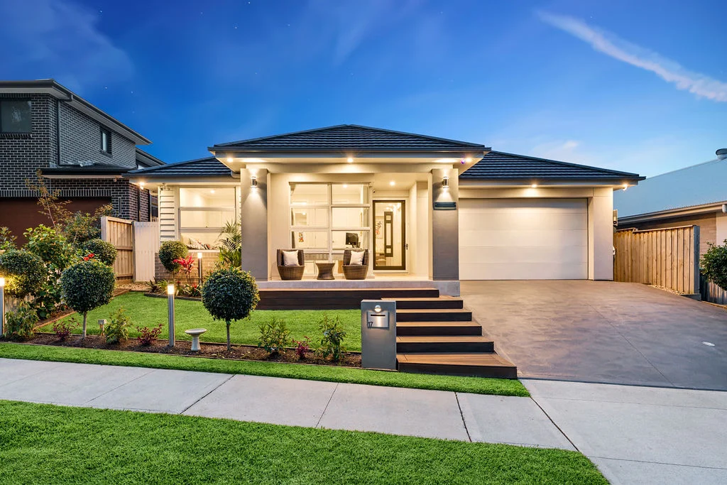 17 Seville Circuit, Gledswood Hills NSW 2557