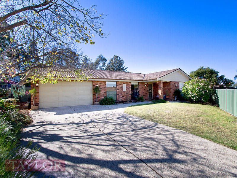 4 Lyn Place, Constitution Hill NSW 2145, Image 0