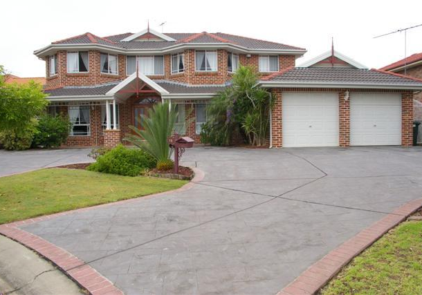 15 West Hill Place, Green Valley NSW 2168